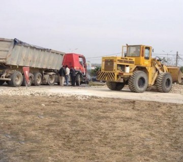 Un TIR s-a răsturnat la Ovidiu